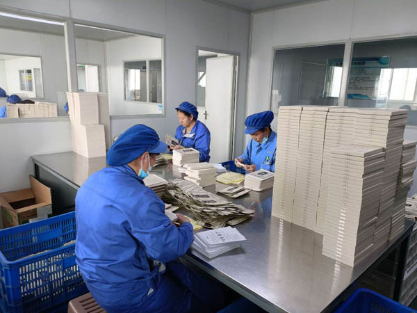 黑膏藥oem加工生產(chǎn)可靠嗎？如何找到靠譜的廠家？